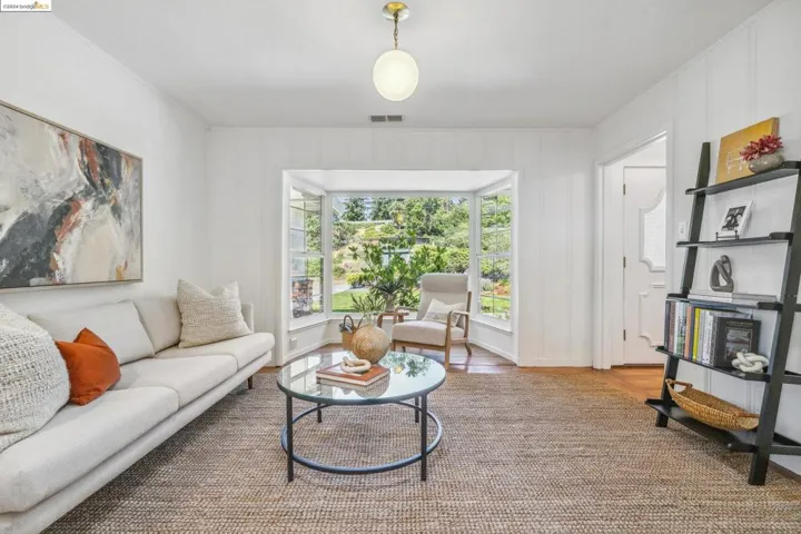12669 Skyline Blvd, Oakland, California 94619