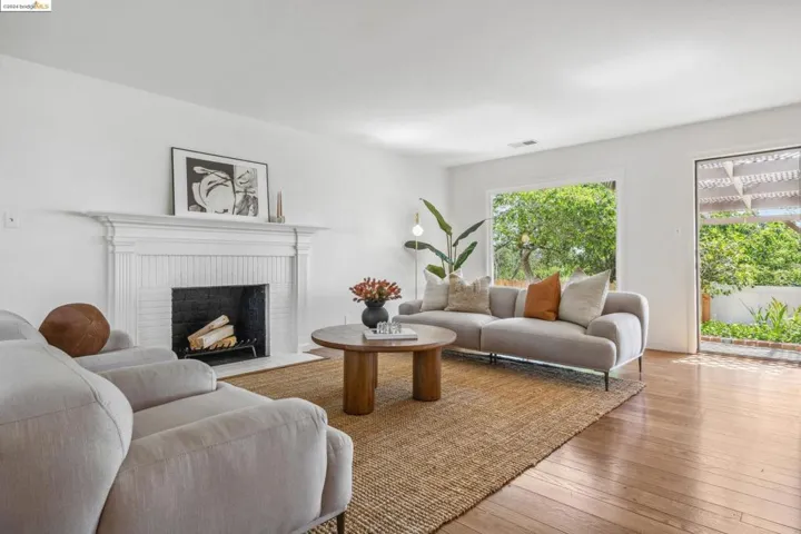 12669 Skyline Blvd, Oakland, California 94619