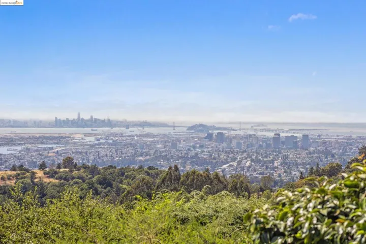 12669 Skyline Blvd, Oakland, California 94619