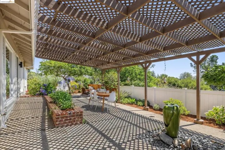 12669 Skyline Blvd, Oakland, California 94619