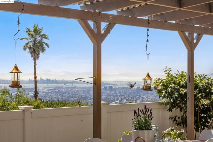 12669 Skyline Blvd, Oakland, California 94619