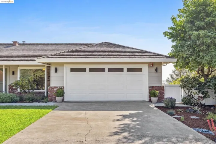 12669 Skyline Blvd, Oakland, California 94619
