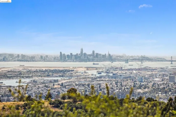 12669 Skyline Blvd, Oakland, California 94619