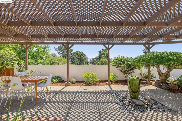 12669 Skyline Blvd, Oakland, California 94619