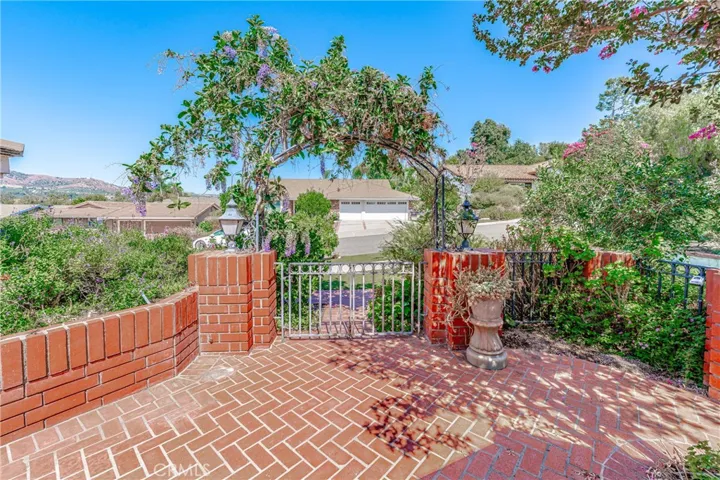 Front Garden Area