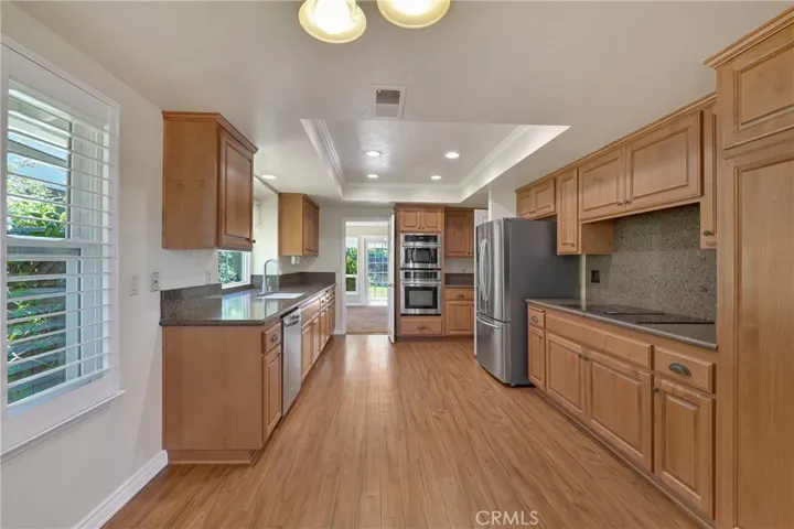 Kitchen to Dining Rm
