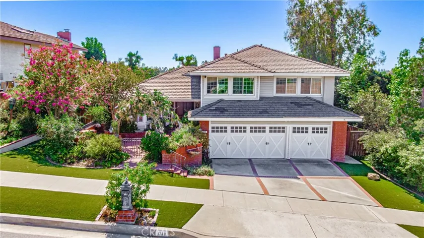 Welcome to 1328 N Catalina Orange!