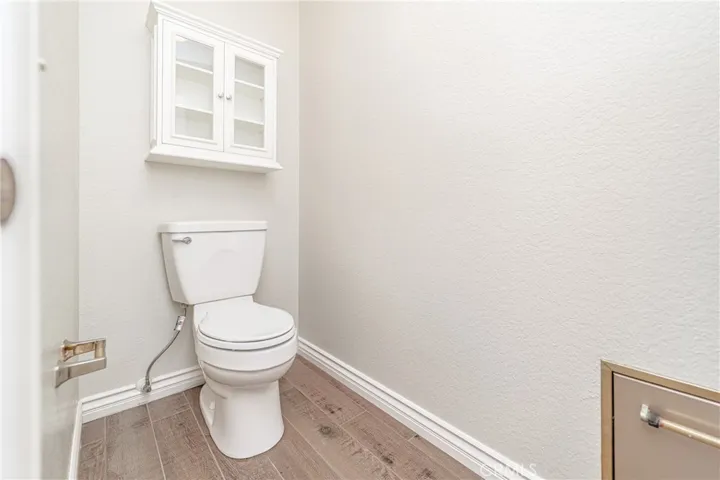 Complete Privacy Toilet Rm Primary