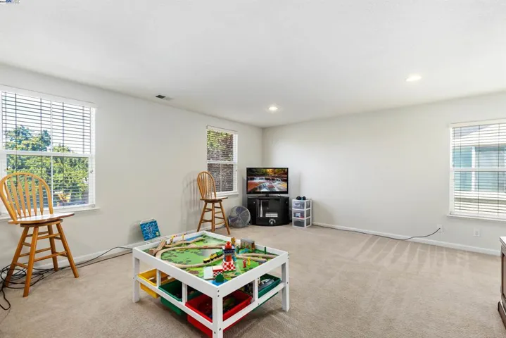 14 Foreman St, Oakley, California 94561