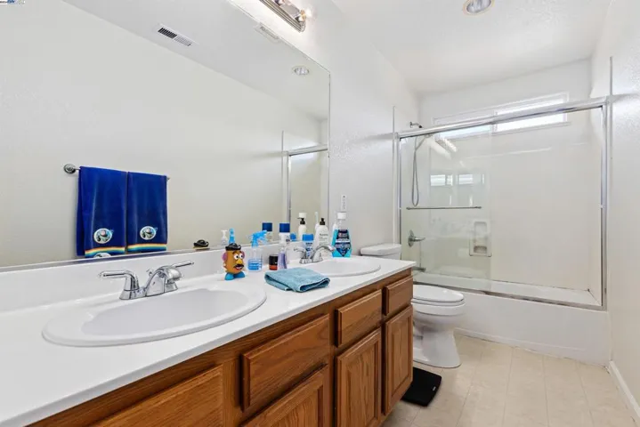 14 Foreman St, Oakley, California 94561
