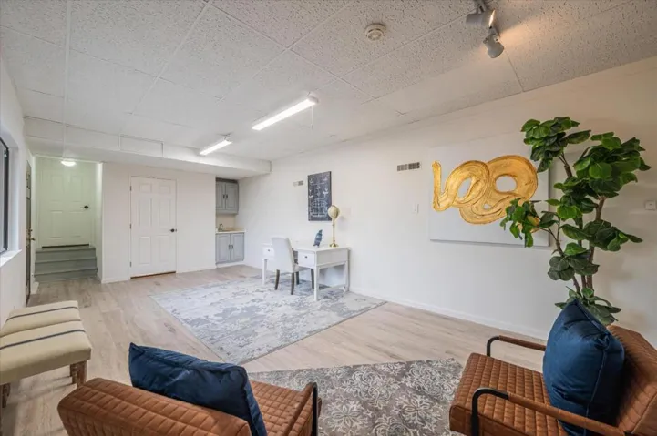 400 Middle Road, Belmont, California 94002