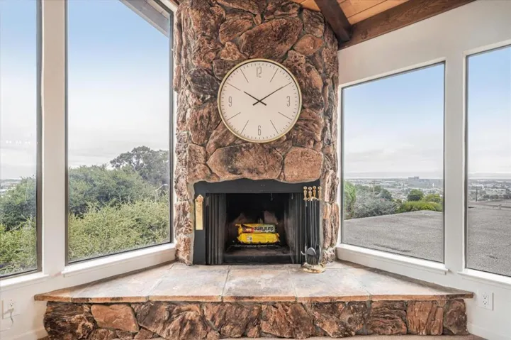400 Middle Road, Belmont, California 94002