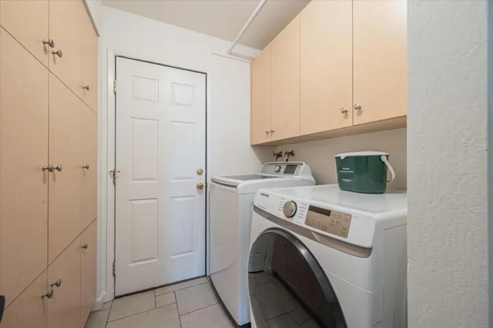 400 Middle Road, Belmont, California 94002