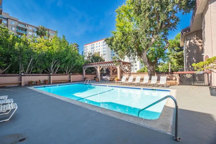 58 N El Camino Real 315, San Mateo, California 94401
