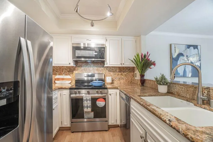 58 N El Camino Real 315, San Mateo, California 94401