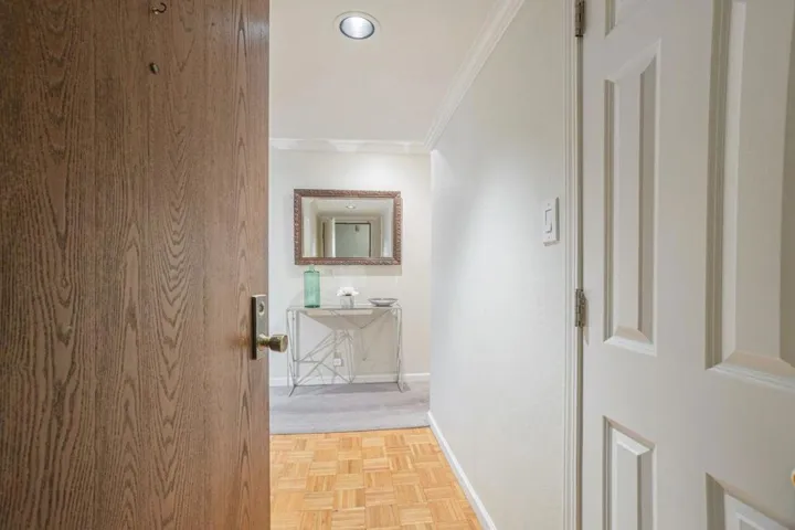 58 N El Camino Real 315, San Mateo, California 94401
