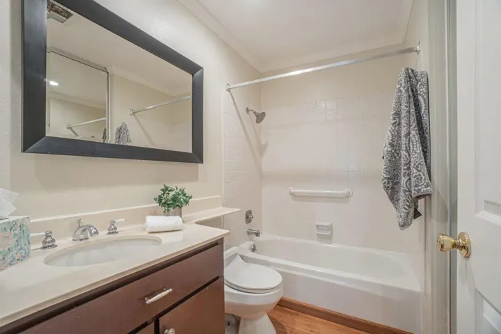 58 N El Camino Real 315, San Mateo, California 94401