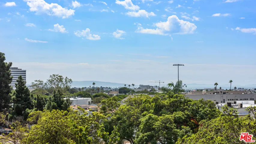 943 16th Street 1, Santa Monica, California 90403