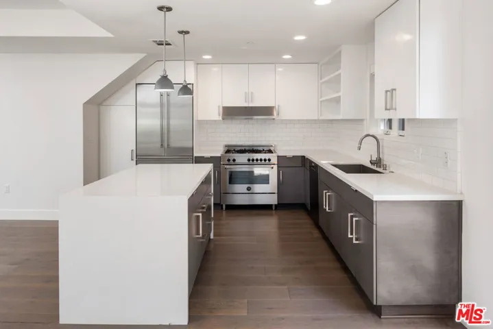 943 16th Street 1, Santa Monica, California 90403