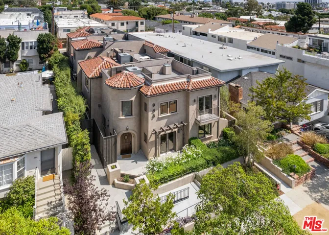 943 16th Street 1, Santa Monica, California 90403
