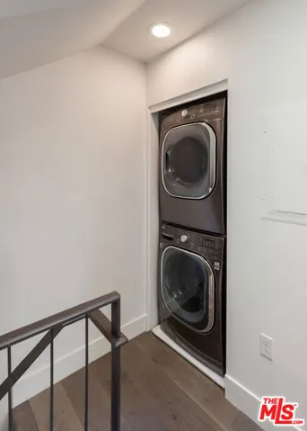 943 16th Street 1, Santa Monica, California 90403