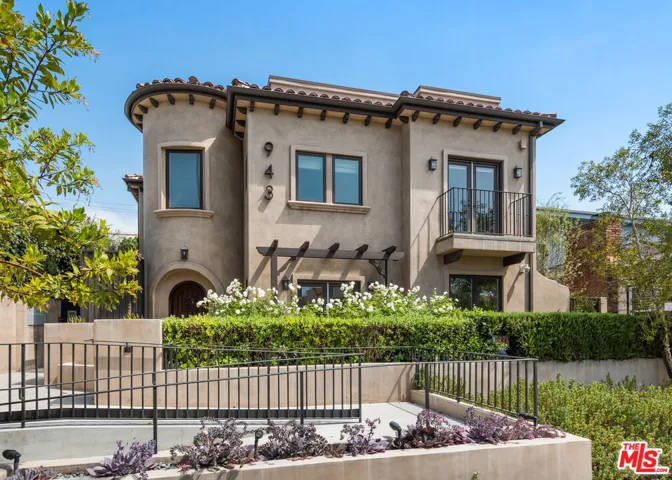 943 16th Street 1, Santa Monica, California 90403