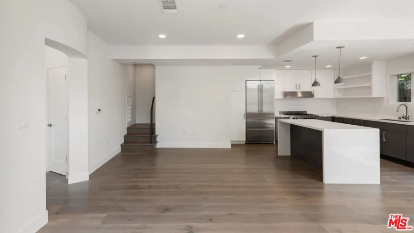 943 16th Street 1, Santa Monica, California 90403