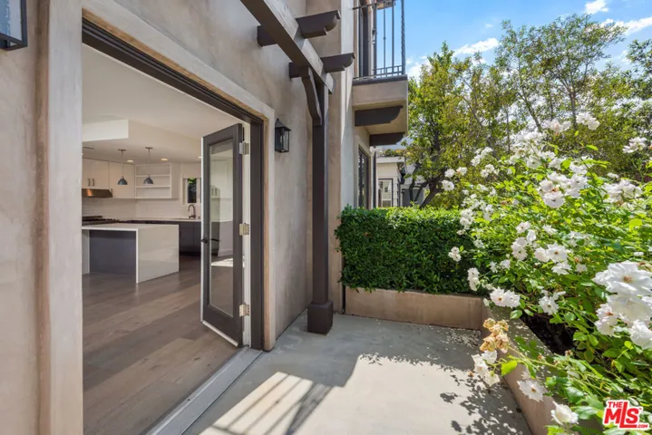 943 16th Street 1, Santa Monica, California 90403