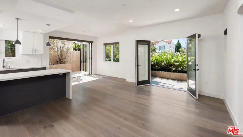 943 16th Street 1, Santa Monica, California 90403