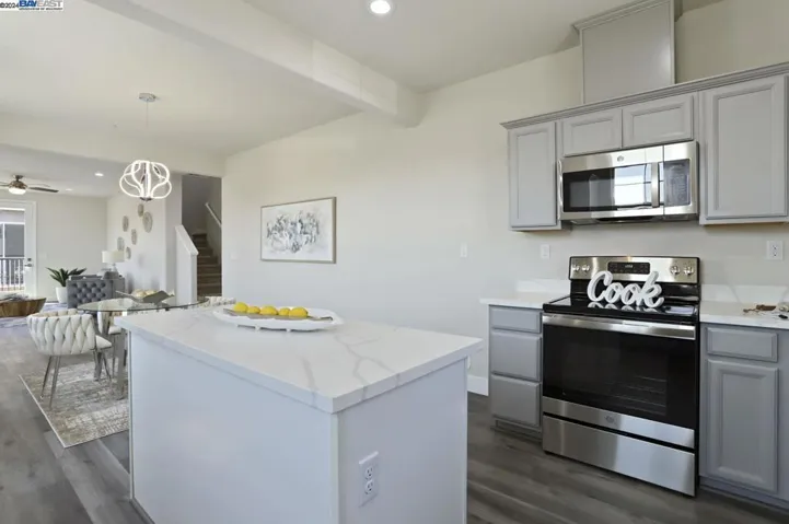 1643 Bella Lago Dr, Stockton, California 95206