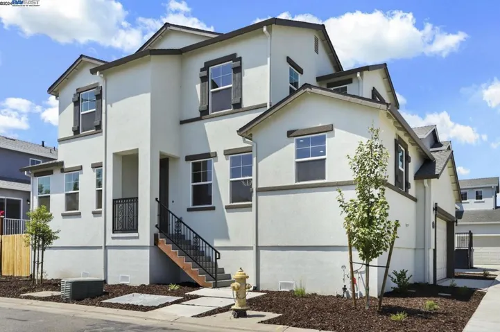 1643 Bella Lago Dr, Stockton, California 95206
