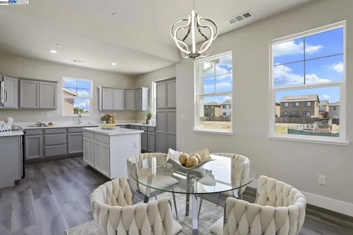 1643 Bella Lago Dr, Stockton, California 95206