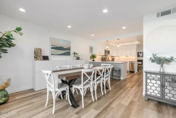 2520 Oldham Cir Oxnard CA-large-016-002-