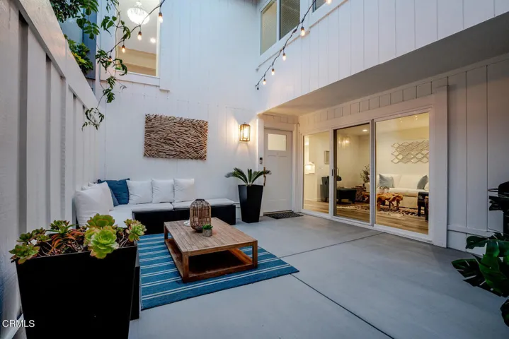 2520 Oldham Cir Oxnard CA-large-047-034-