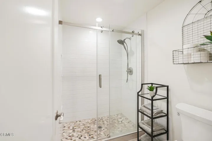 2520 Oldham Cir Oxnard CA-large-034-015-