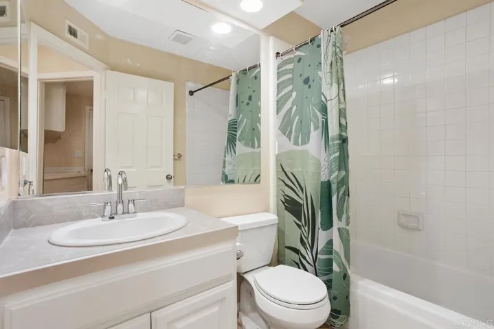 4520 Da Vinci Street, San Diego, California 92130