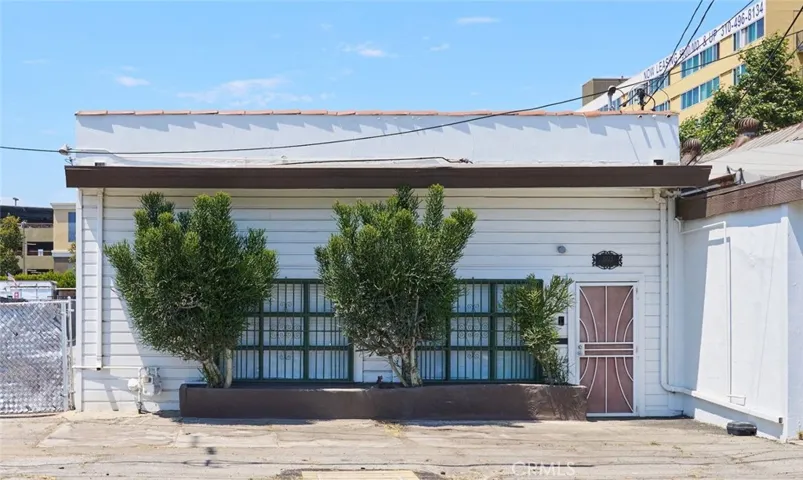 1025 W Arbor Vitae Street, Inglewood, California 90301