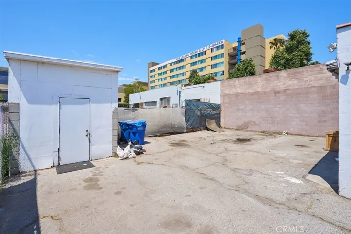 1025 W Arbor Vitae Street, Inglewood, California 90301
