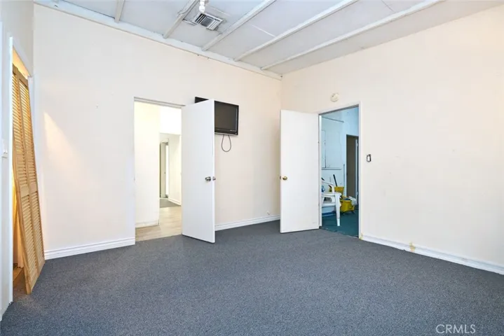 1025 W Arbor Vitae Street, Inglewood, California 90301