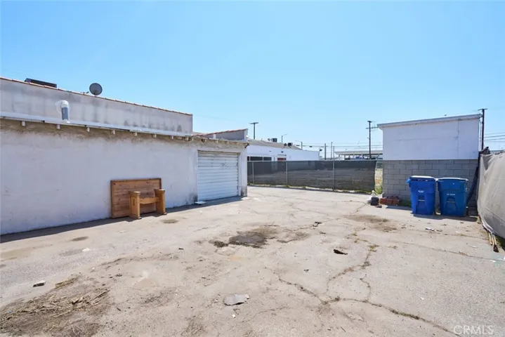 1025 W Arbor Vitae Street, Inglewood, California 90301