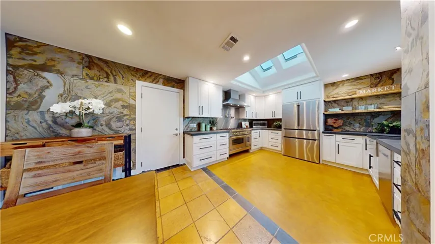 25881 Cordillera Drive, Mission Viejo, California 92691