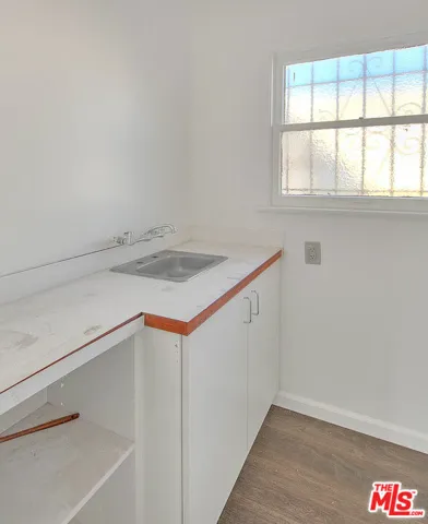 3956 W Slauson Avenue, Los Angeles, California 90043
