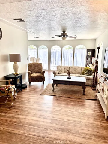 34480 County Line Rd 10, Yucaipa, California 92399