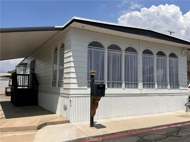 34480 County Line Rd 10, Yucaipa, California 92399