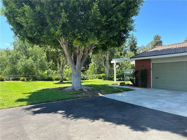 3297 San Amadeo A, Laguna Woods, California 92637
