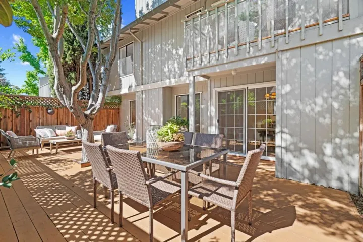 1165 Smith Avenue B, Campbell, California 95008