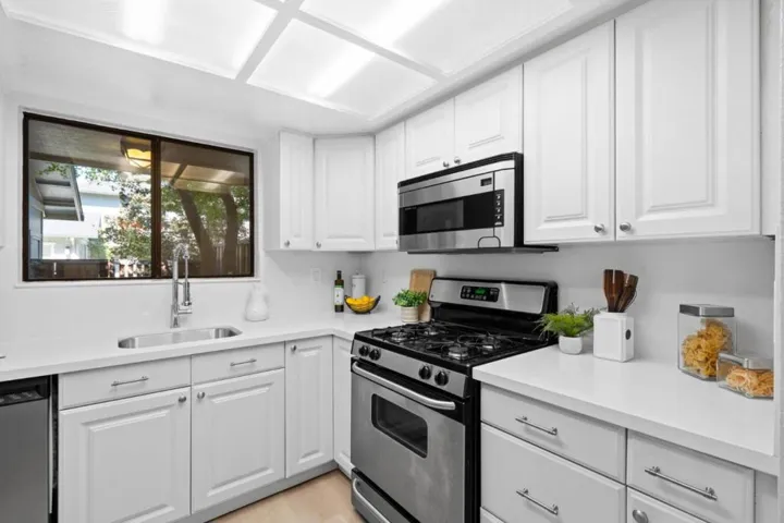1165 Smith Avenue B, Campbell, California 95008