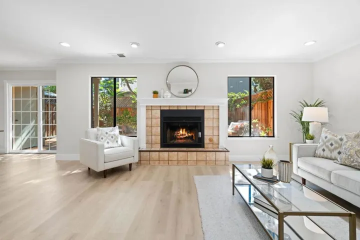 1165 Smith Avenue B, Campbell, California 95008