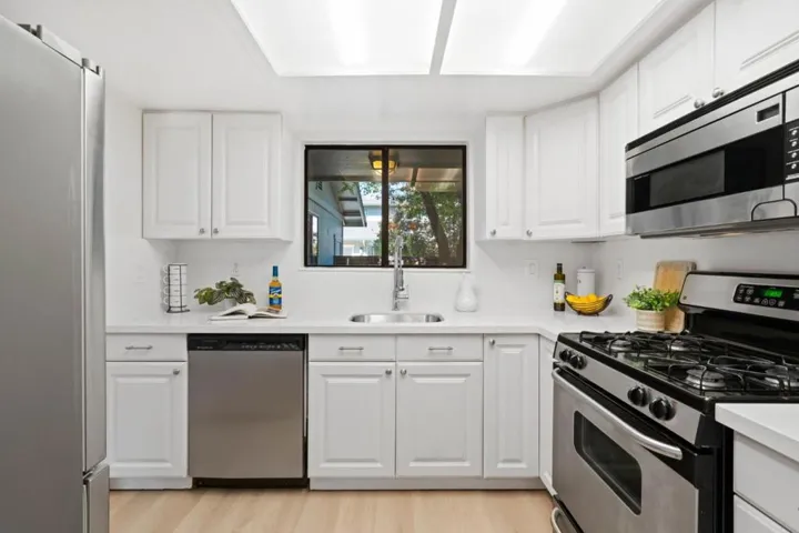 1165 Smith Avenue B, Campbell, California 95008