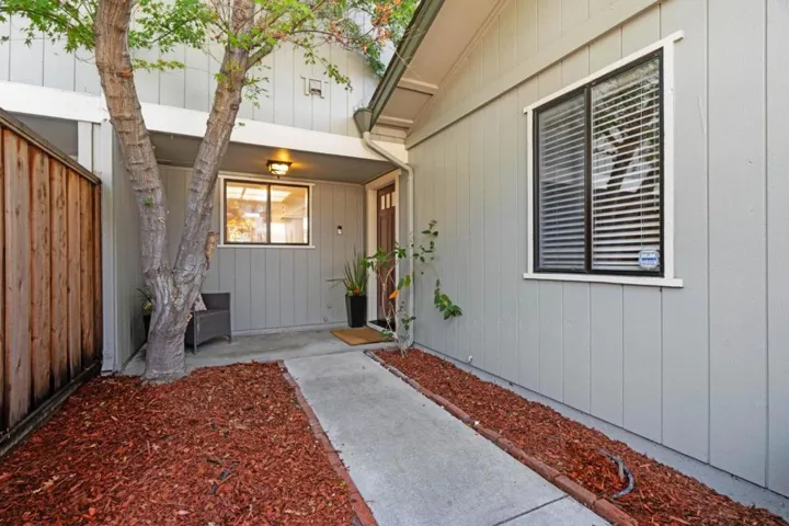 1165 Smith Avenue B, Campbell, California 95008